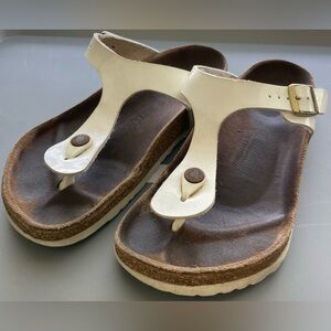 White Leather Toe-Post Sandals - Women's Comfort Footbed